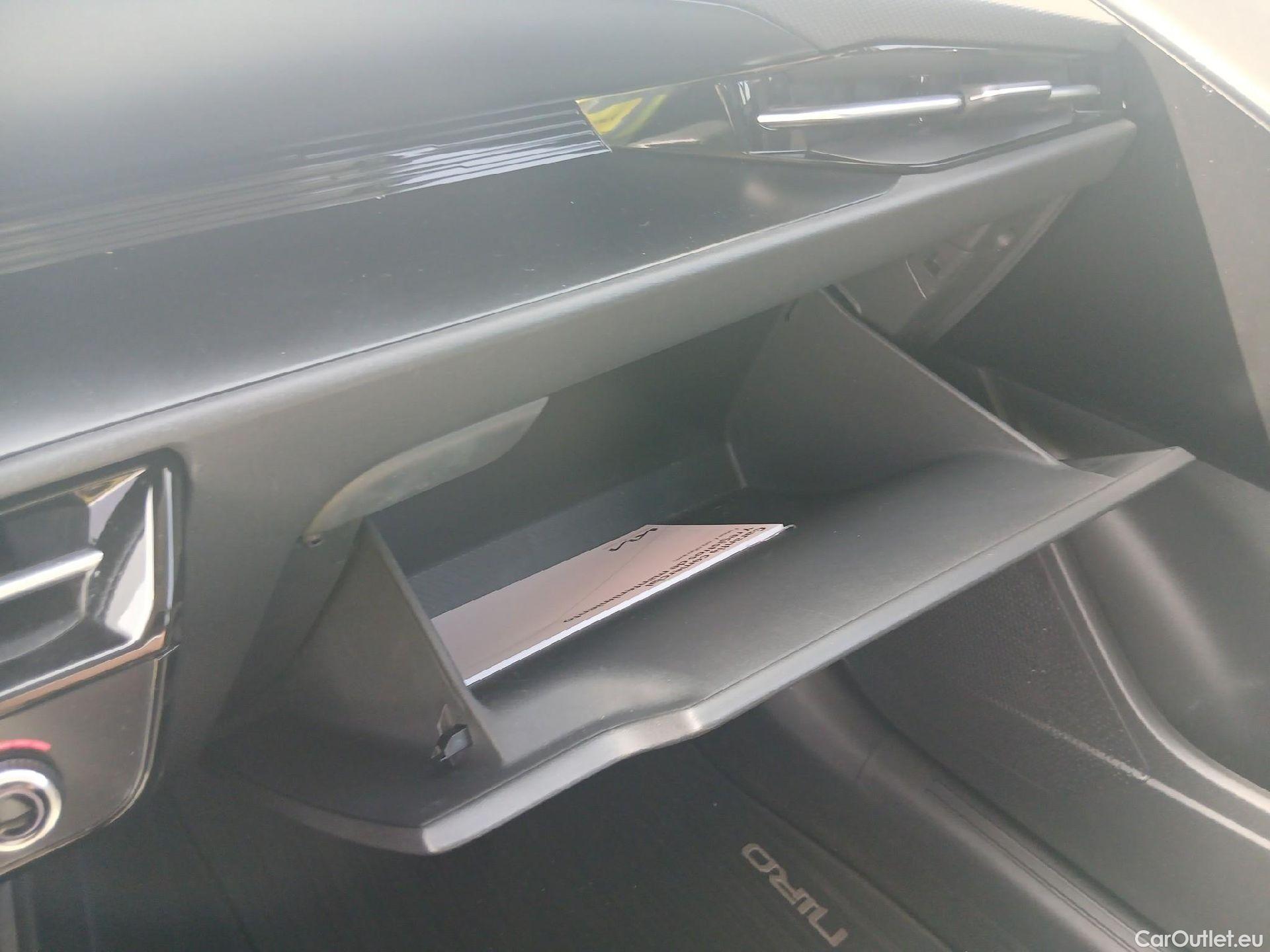  KIA  Niro KIA  / 2022 / 5P / crossover 1.6 GDi HEV 104kW (141CV) Concept #1