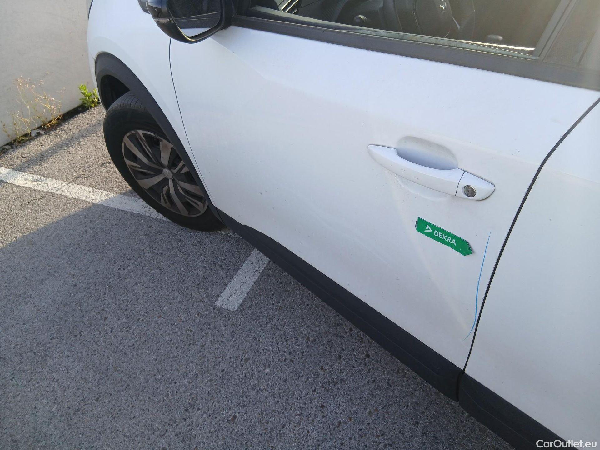  Peugeot  2008 PEUGEOT  / 2019 / 5P / todoterreno Active BlueHDI 81kW (110CV) #8