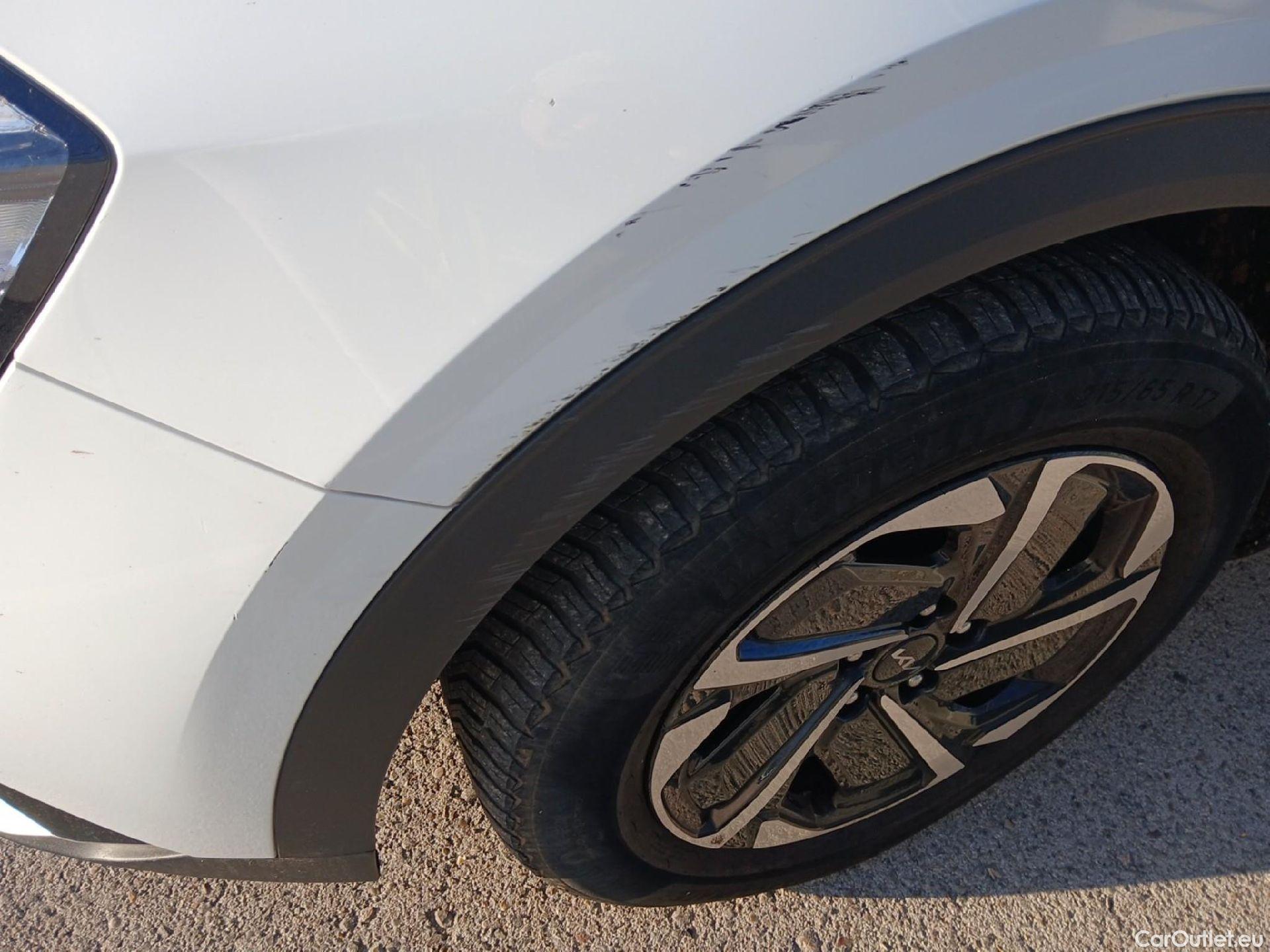  KIA  Sportage KIA  / 2022 / 5P / todoterreno 1.6 T-GDi HEV 171kW (230CV) Drive 4X2 #27