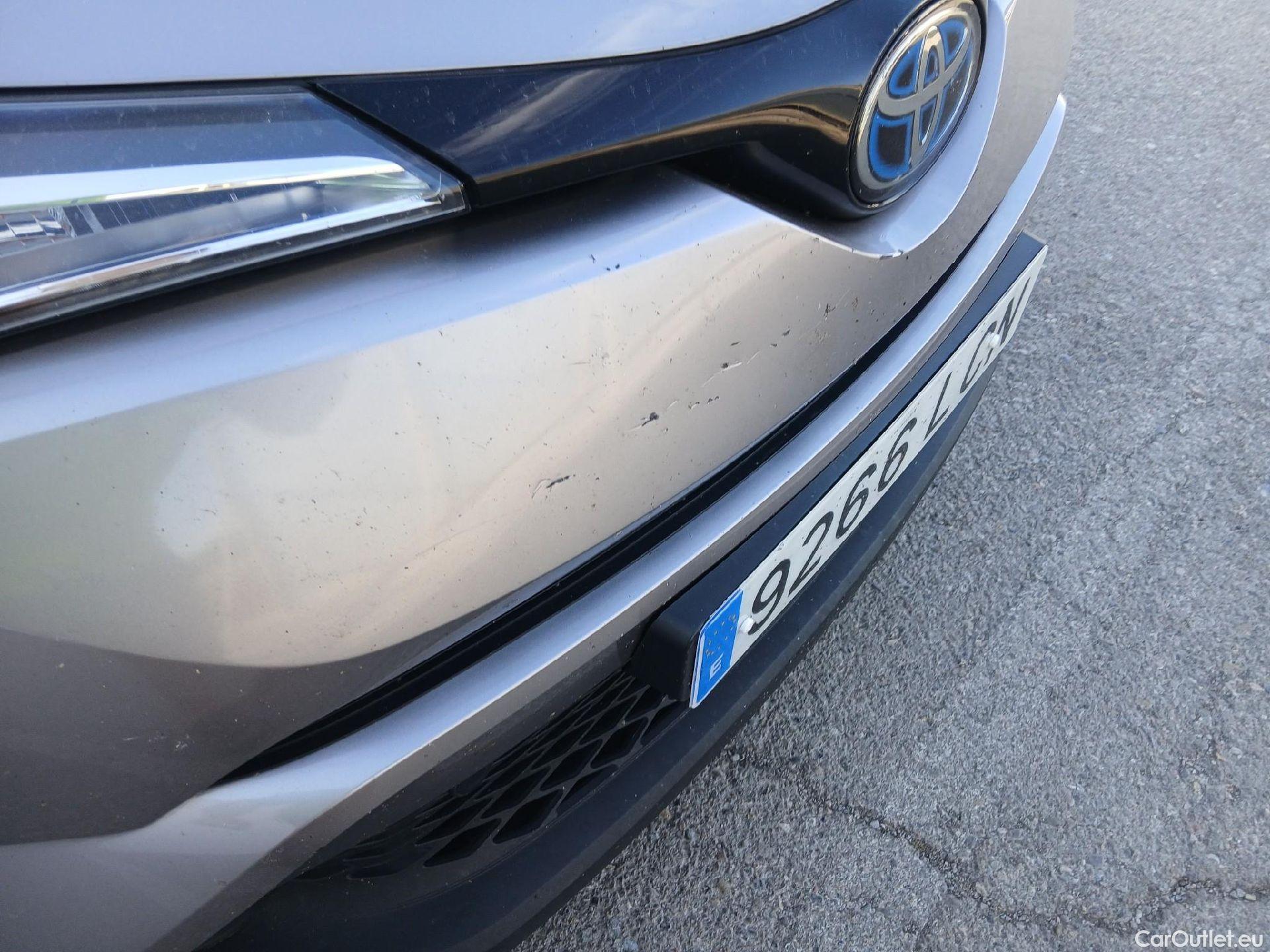  Toyota  C-HR TOYOTA  / 2016 / 5P / todoterreno 1.8 125H Advance (CX) #1