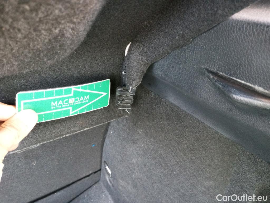  Toyota  C-HR TOYOTA  / 2016 / 5P / todoterreno 1.8 125H Advance (CX) #1