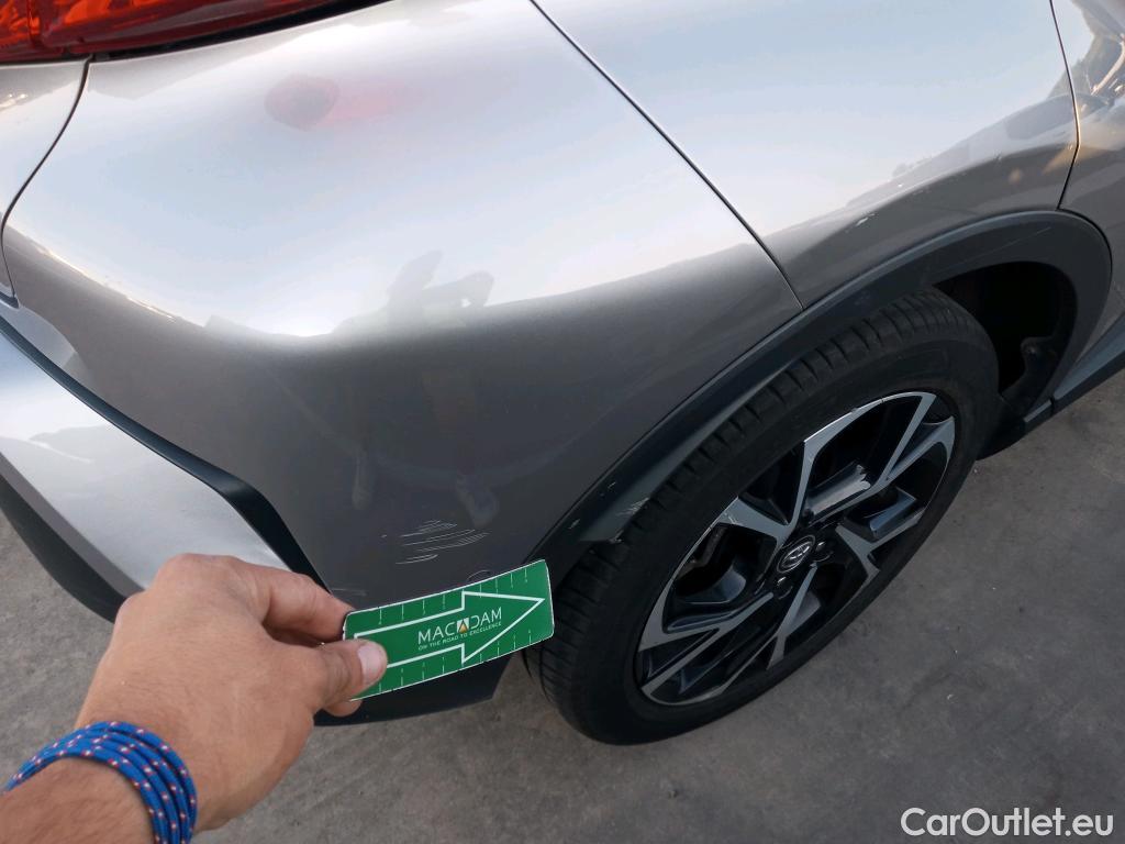  Toyota  C-HR TOYOTA  / 2016 / 5P / todoterreno 1.8 125H Advance (CX) #42
