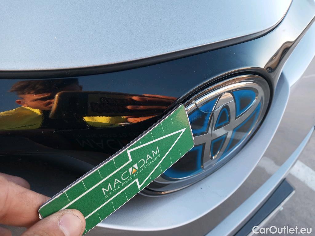  Toyota  C-HR TOYOTA  / 2016 / 5P / todoterreno 1.8 125H Advance (CX) #17