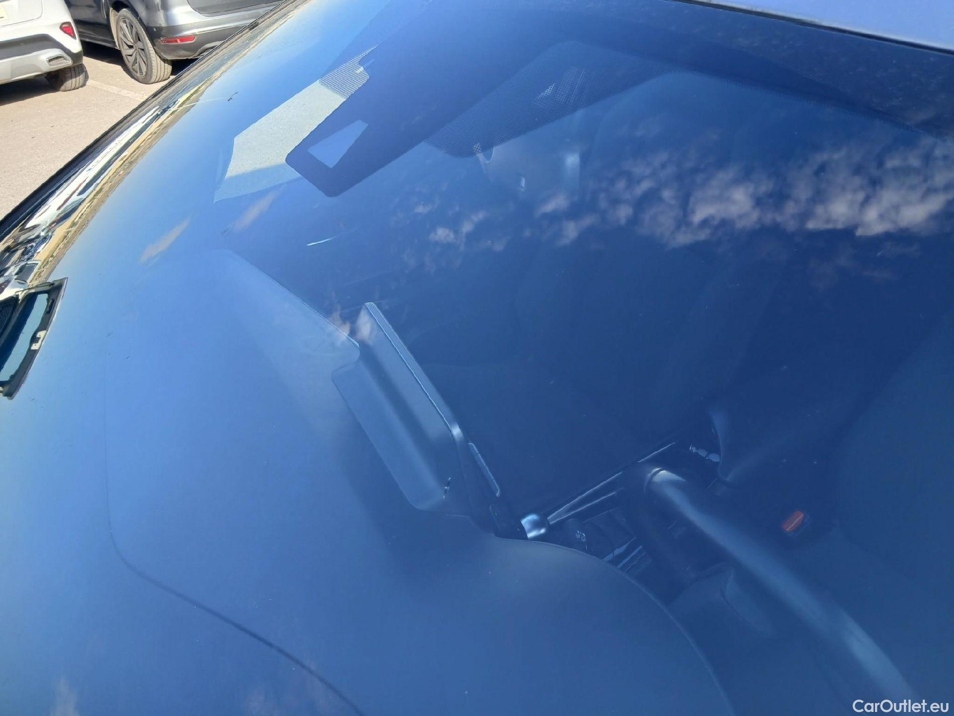  Toyota  C-HR TOYOTA  / 2016 / 5P / todoterreno 1.8 125H Advance (CX) #27