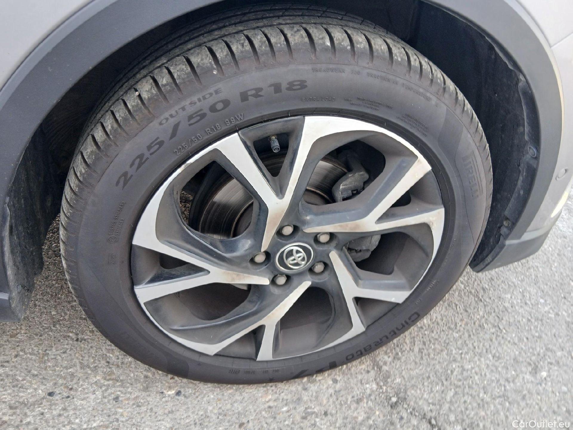 Toyota  C-HR TOYOTA  / 2016 / 5P / todoterreno 1.8 125H Advance (CX) #24