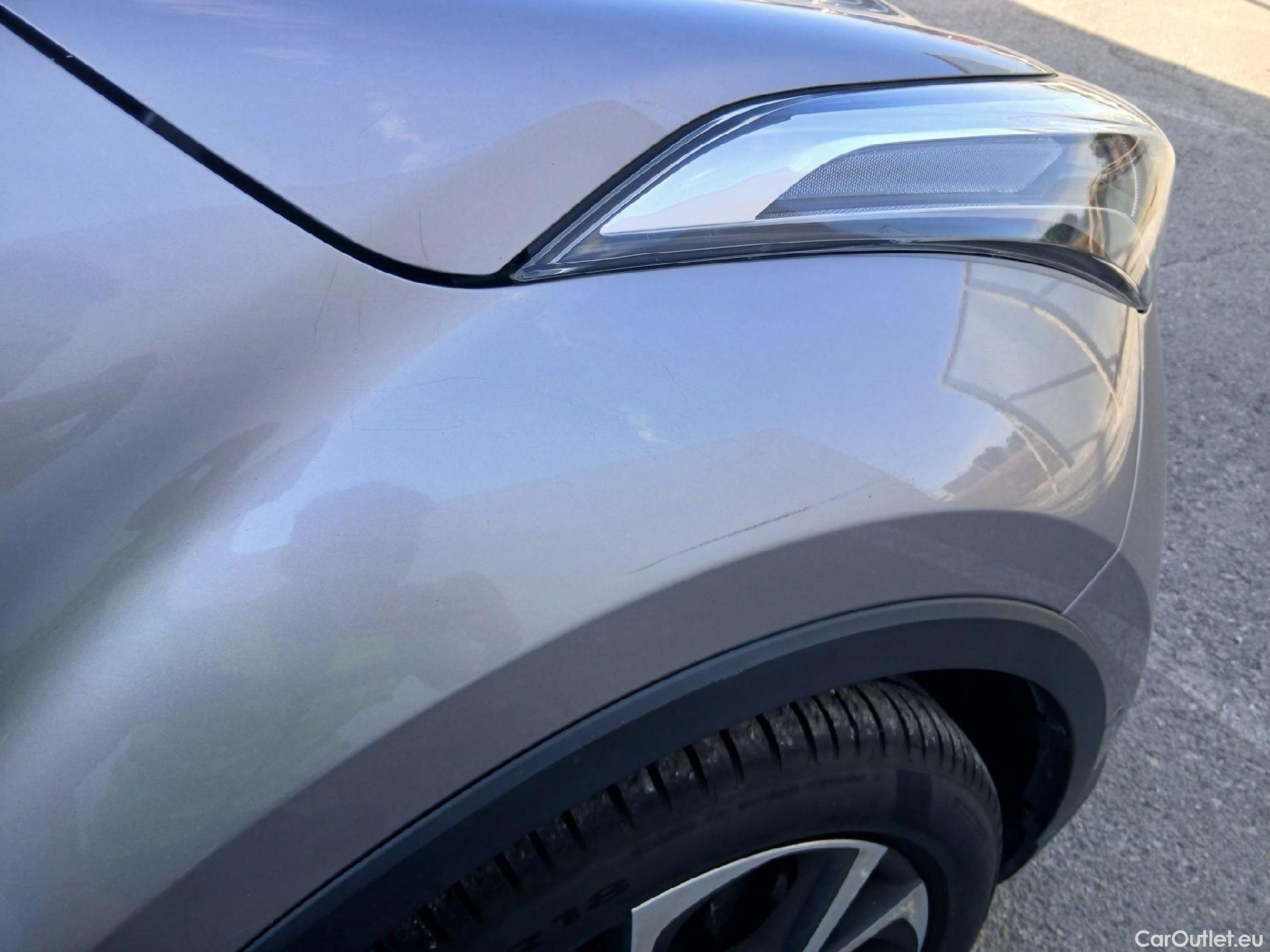  Toyota  C-HR TOYOTA  / 2016 / 5P / todoterreno 1.8 125H Advance (CX) #23