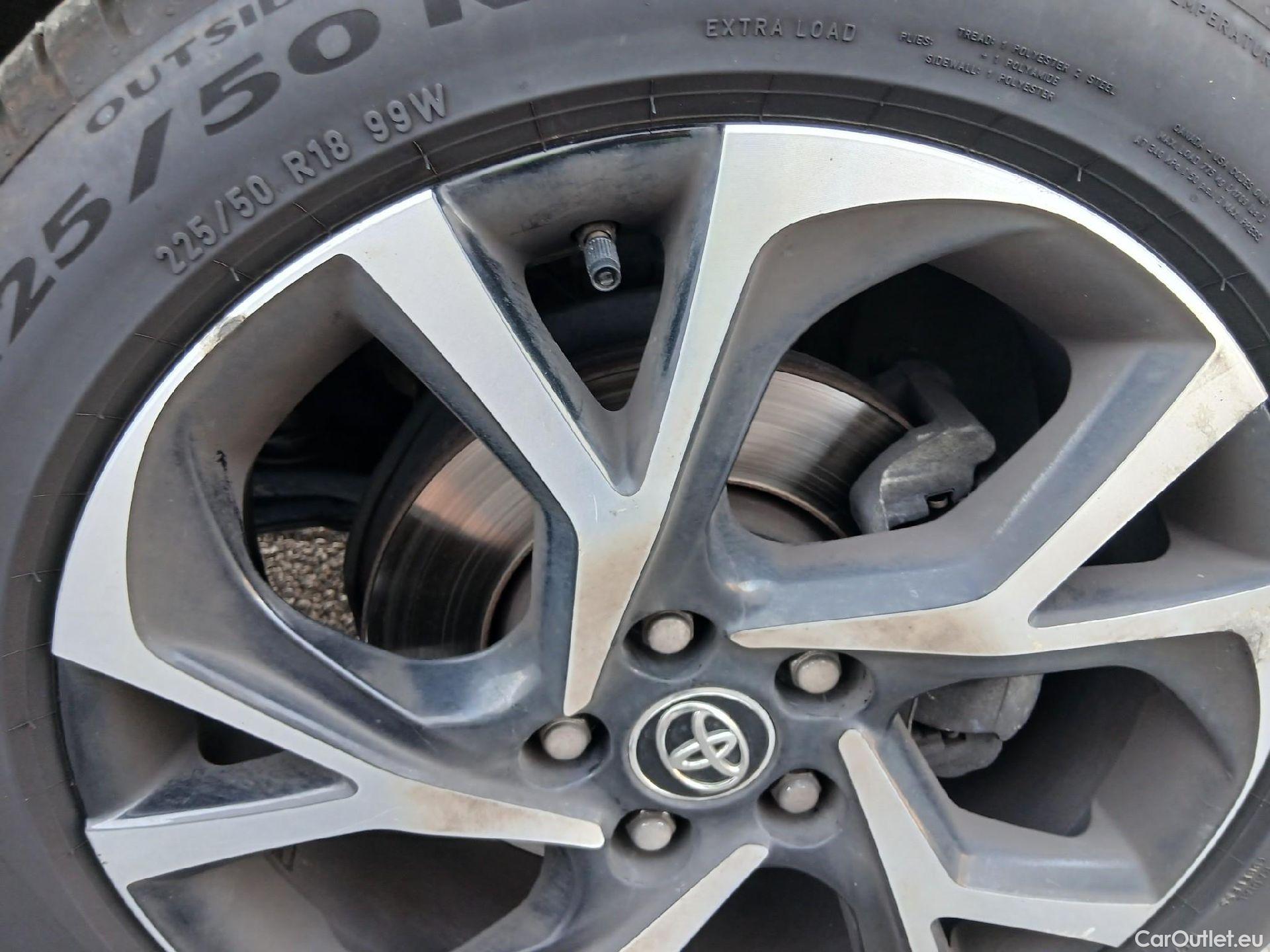  Toyota  C-HR TOYOTA  / 2016 / 5P / todoterreno 1.8 125H Advance (CX) #25