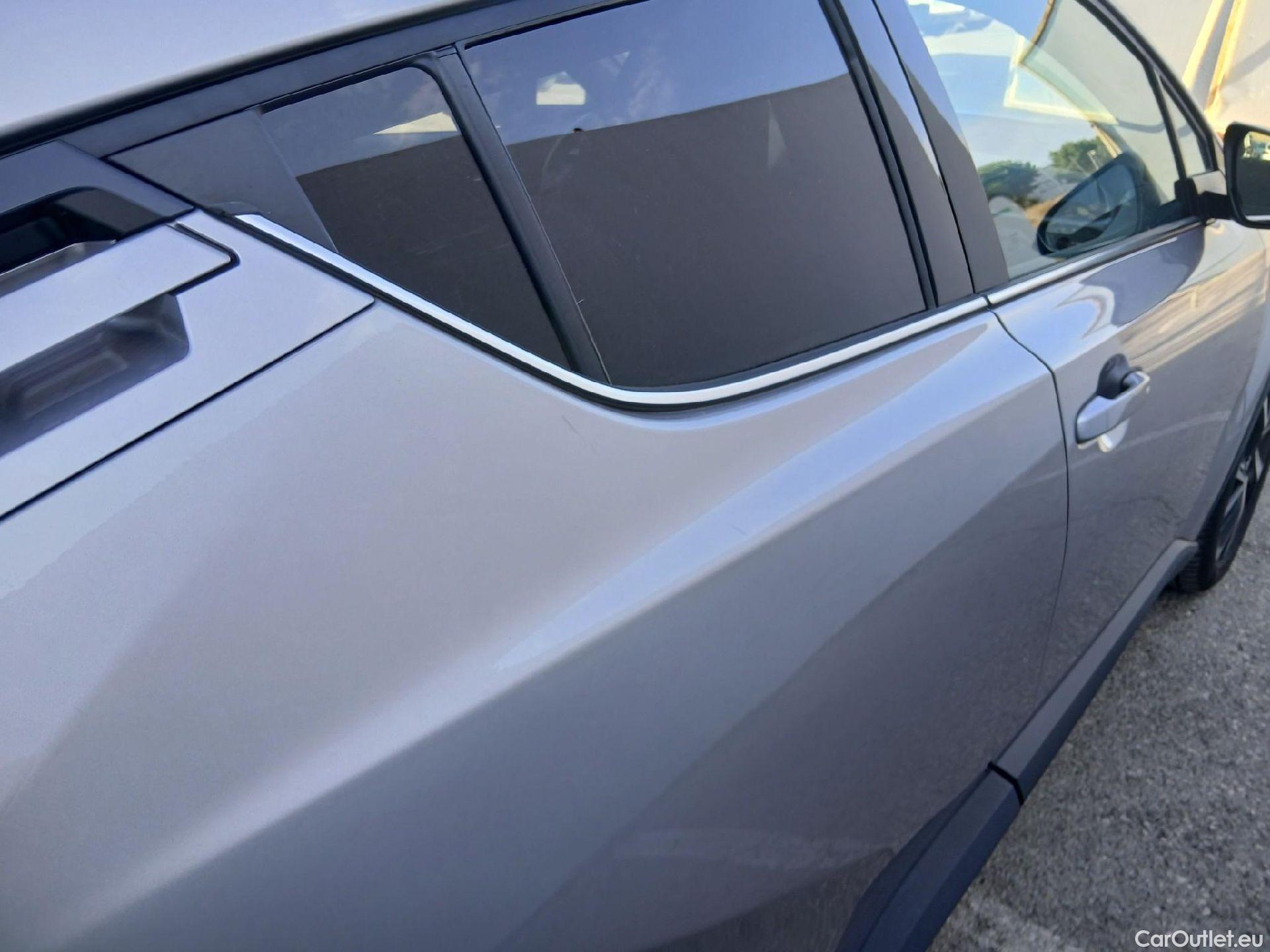  Toyota  C-HR TOYOTA  / 2016 / 5P / todoterreno 1.8 125H Advance (CX) #17