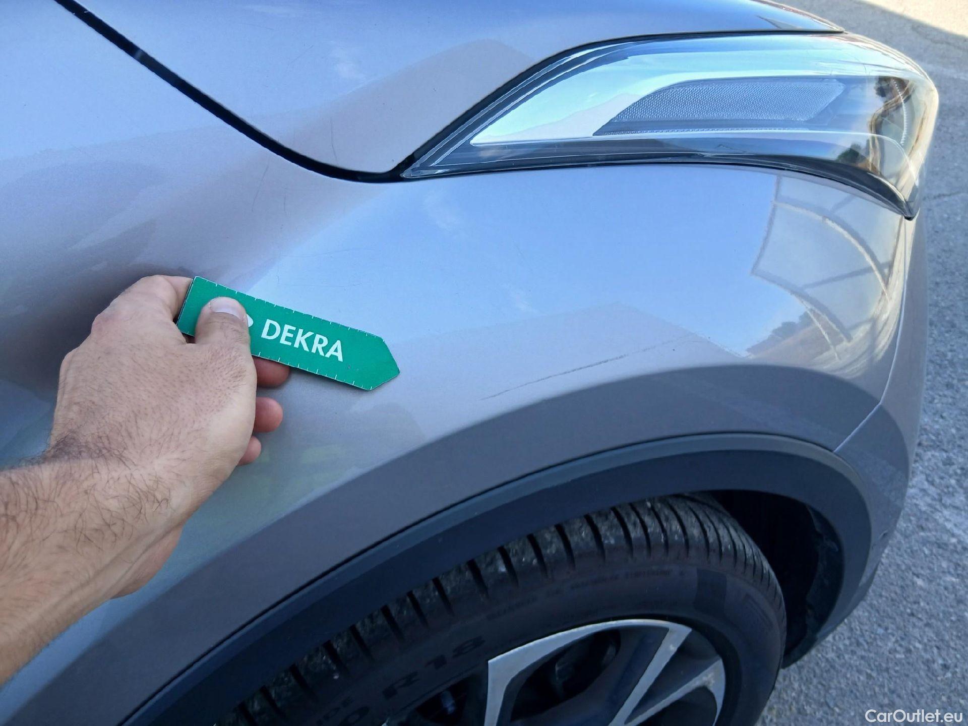  Toyota  C-HR TOYOTA  / 2016 / 5P / todoterreno 1.8 125H Advance (CX) #22