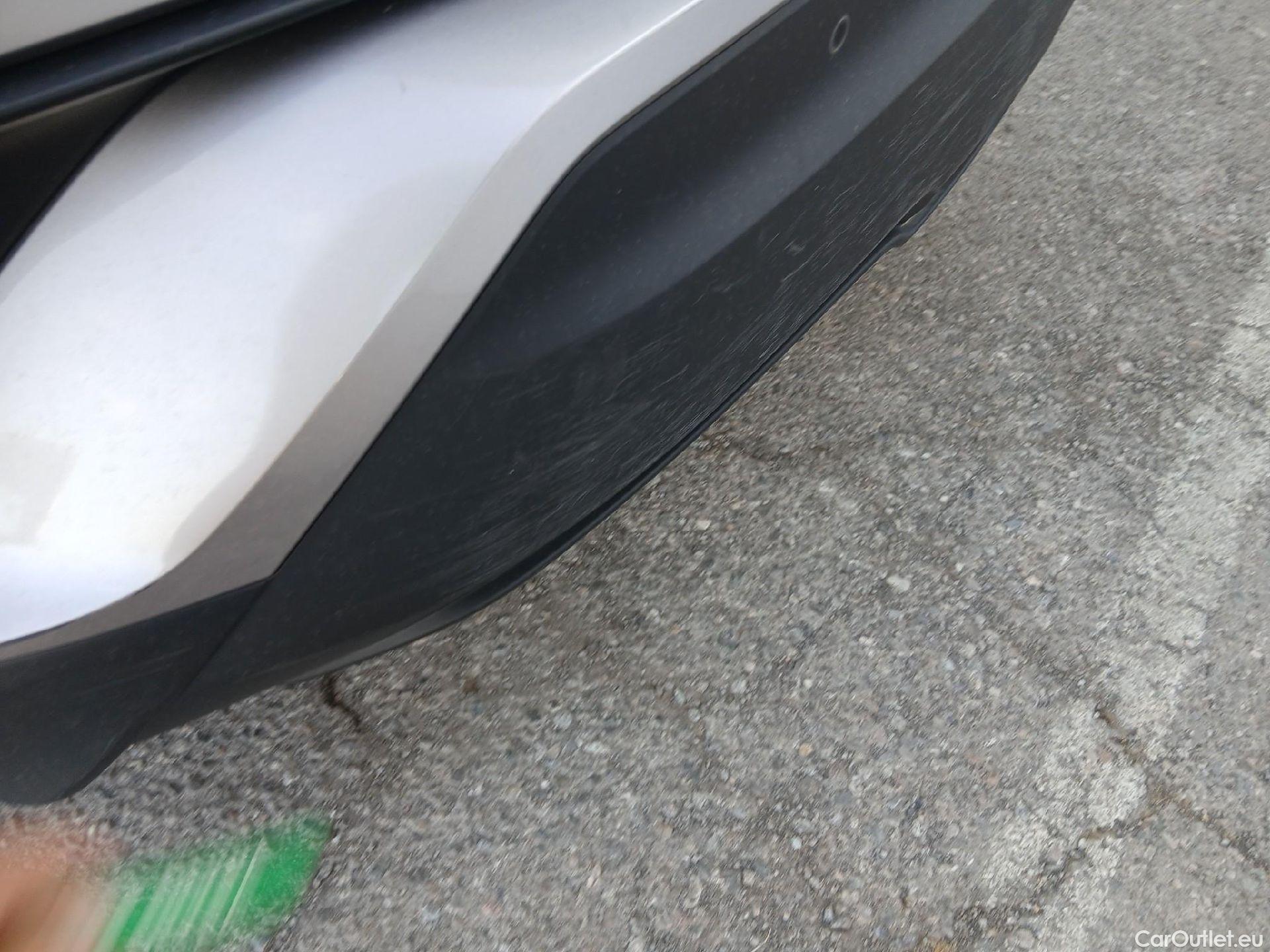  Toyota  C-HR TOYOTA  / 2016 / 5P / todoterreno 1.8 125H Advance (CX) #14