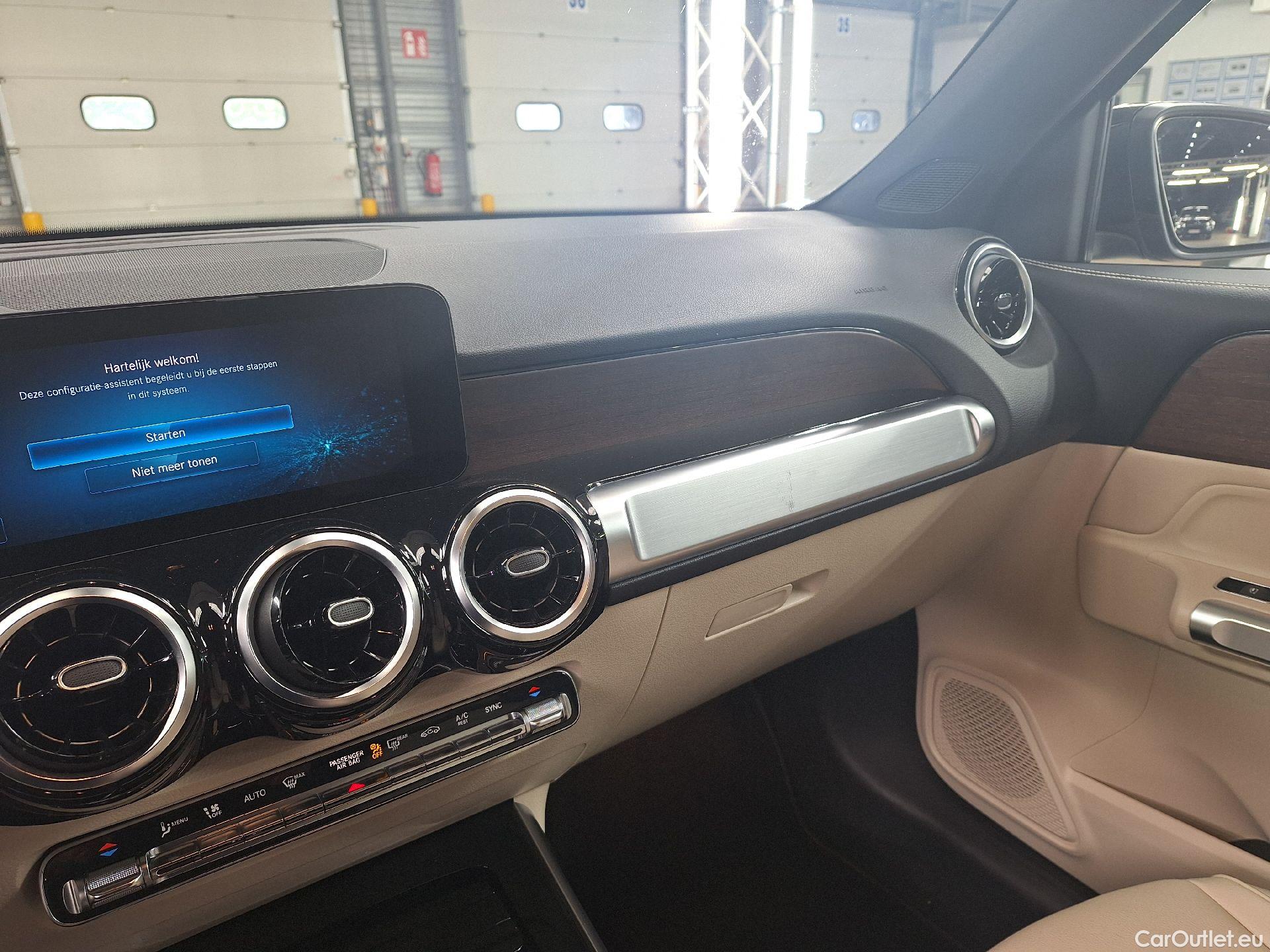  Mercedes  GLB Mercedes,  '19, Mercedes-Benz   180 d Luxury Line 5d #1