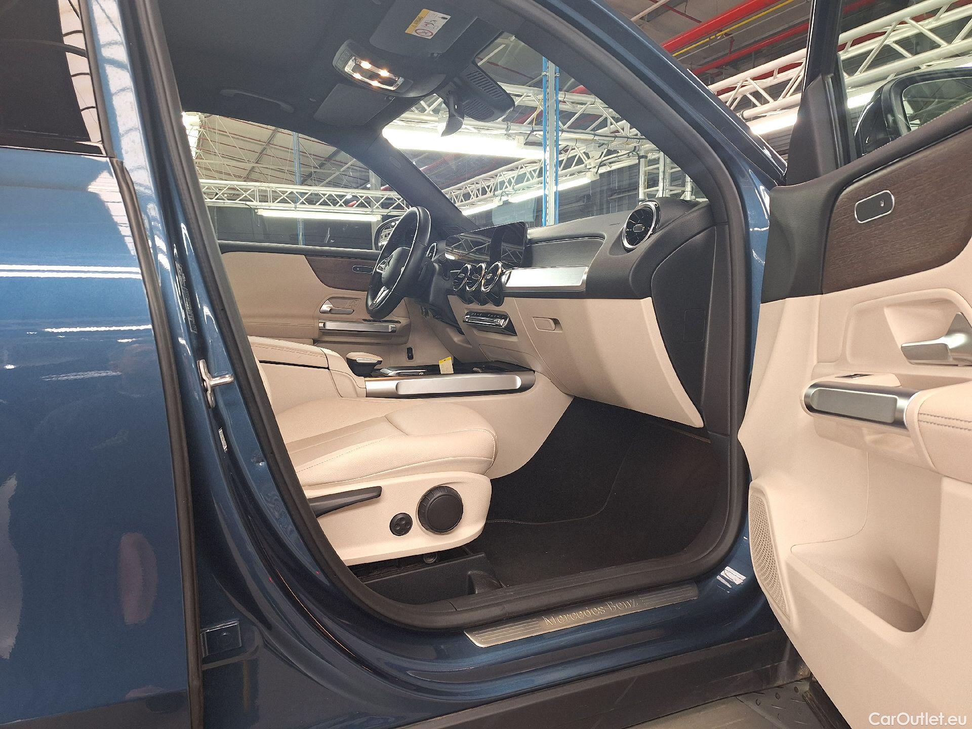 Mercedes  GLB Mercedes,  '19, Mercedes-Benz   180 d Luxury Line 5d #37