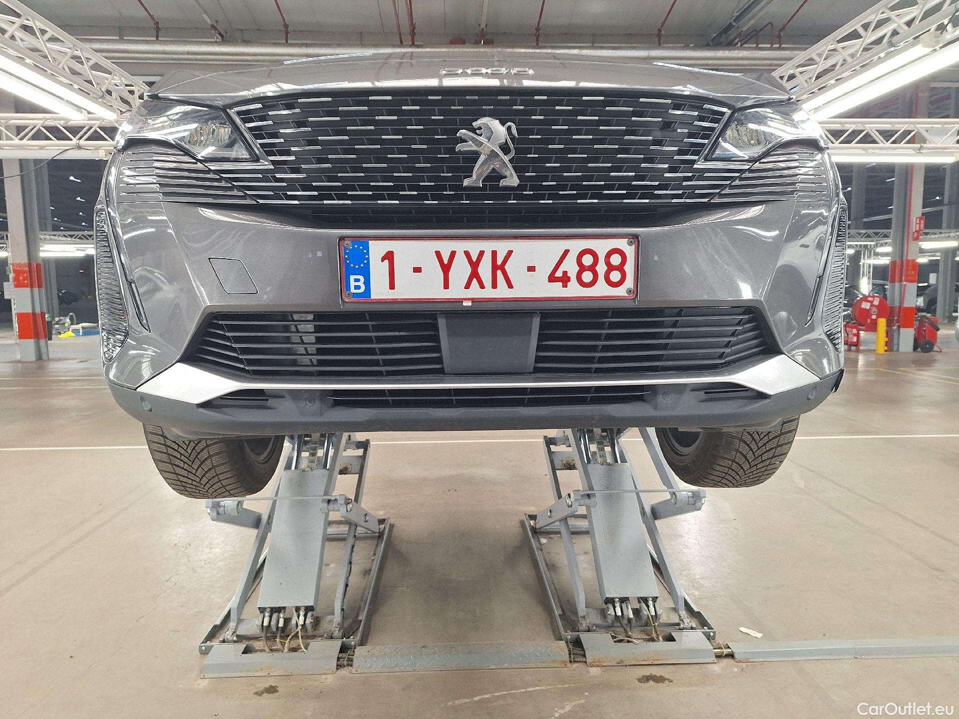 Peugeot  5008 Peugeot,  FL'20, Peugeot  1.2 PureTech 96kW S&S Allure Pack 5d #40