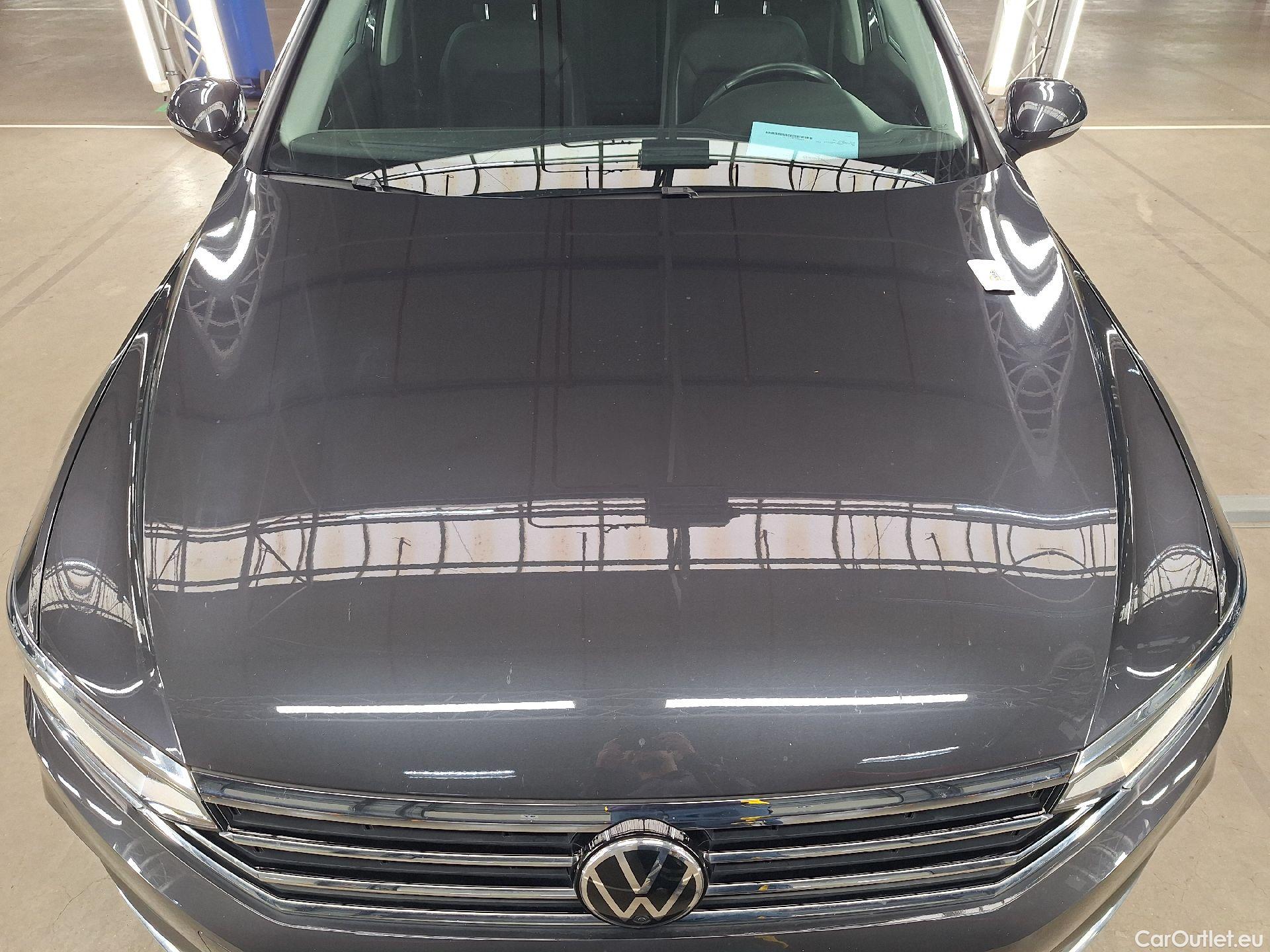  Volkswagen  Passat VW,  Variant FL'19, Volkswagen  Variant 2.0 TDI SCR 110kW DSG7 E #1