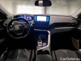  Peugeot  3008 PEUGEOT  / 2020 / 5P / SUV BLUEHDI 130 EAT8 SeS ALLURE #3