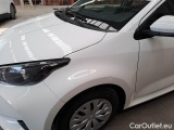  Toyota  Yaris TOYOTA  / 2020 / 5P / BERLINA HYBRID BUSINESS MY22 #61