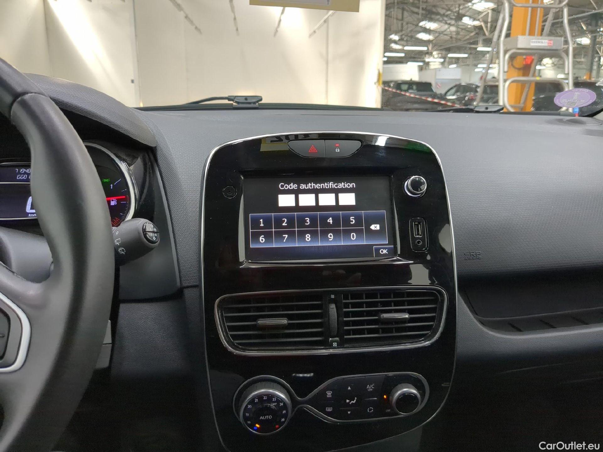  Renault  Clio  IV Business 0.9 TCe 90CV BVM5 E6 #1