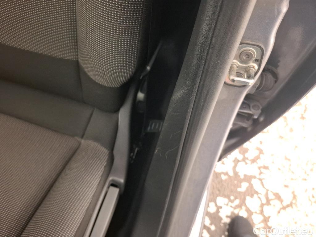  Citroen  C3  Max 1.2 PureTech 80CV BVM5 6E #3