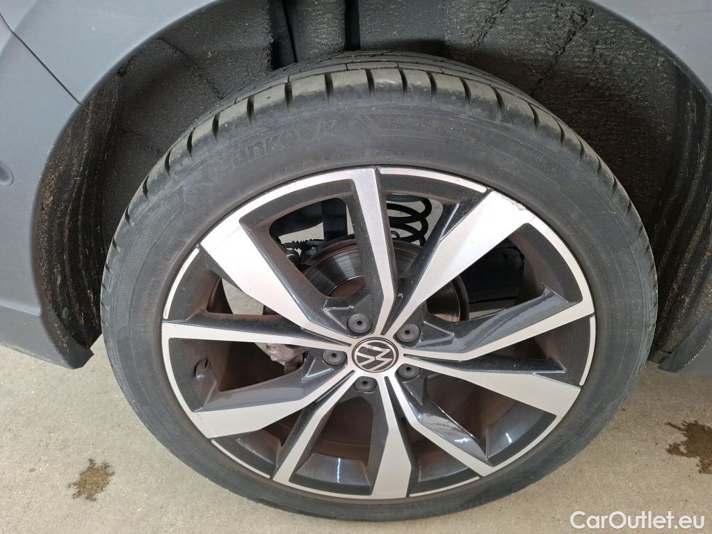  Volkswagen  Taigo  R-Line 1.5 TSI 150CV BVA7 E6d #29