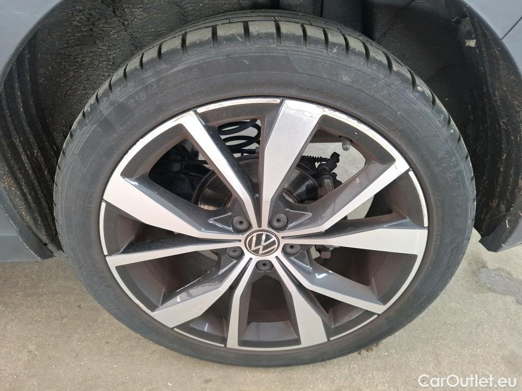  Volkswagen  Taigo  R-Line 1.5 TSI 150CV BVA7 E6d #24