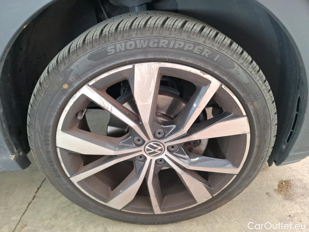  Volkswagen  Taigo  R-Line 1.5 TSI 150CV BVA7 E6d #36