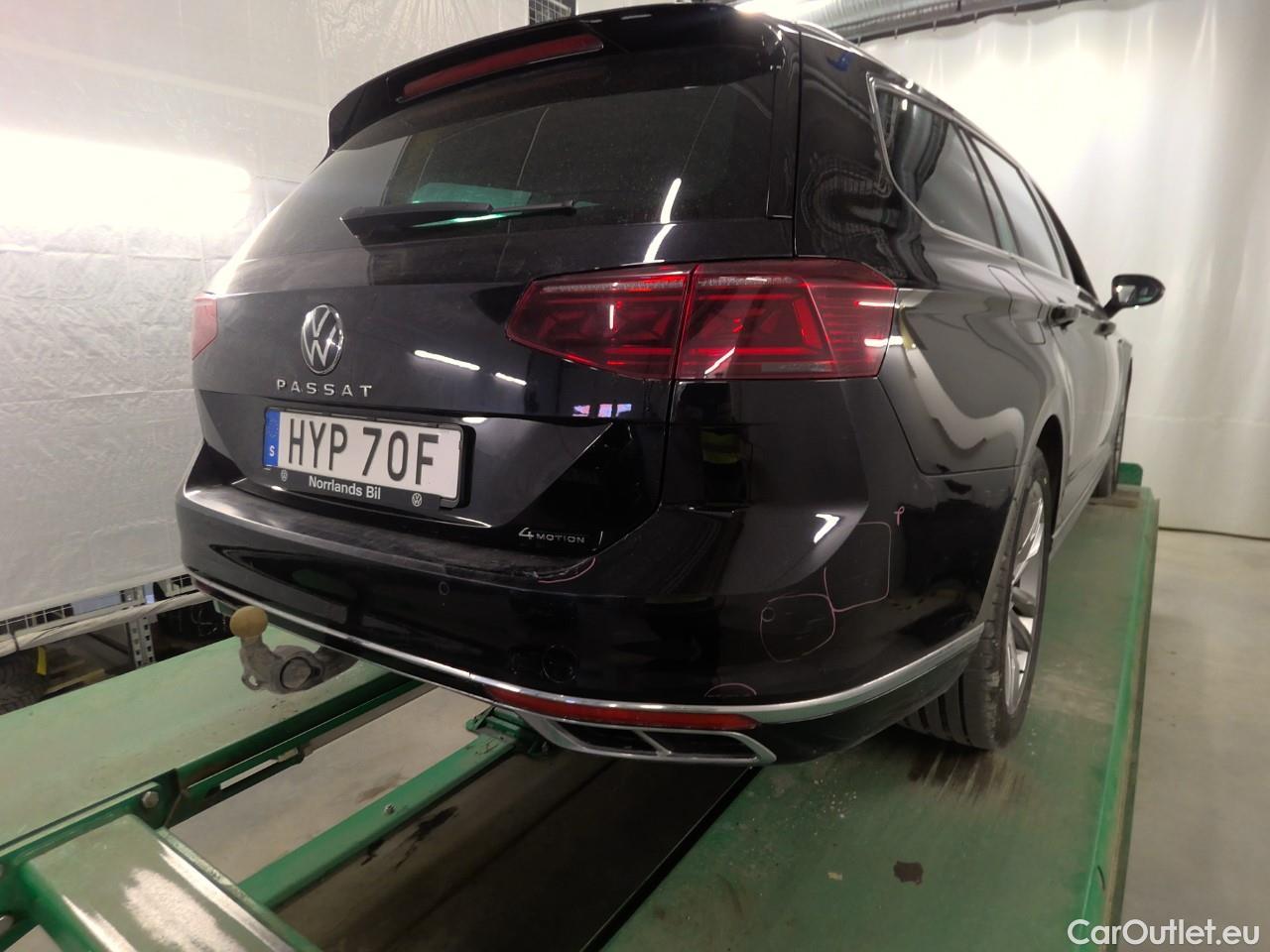  Volkswagen  Passat Pass.SC TDI 200 GT 4M Aut #30
