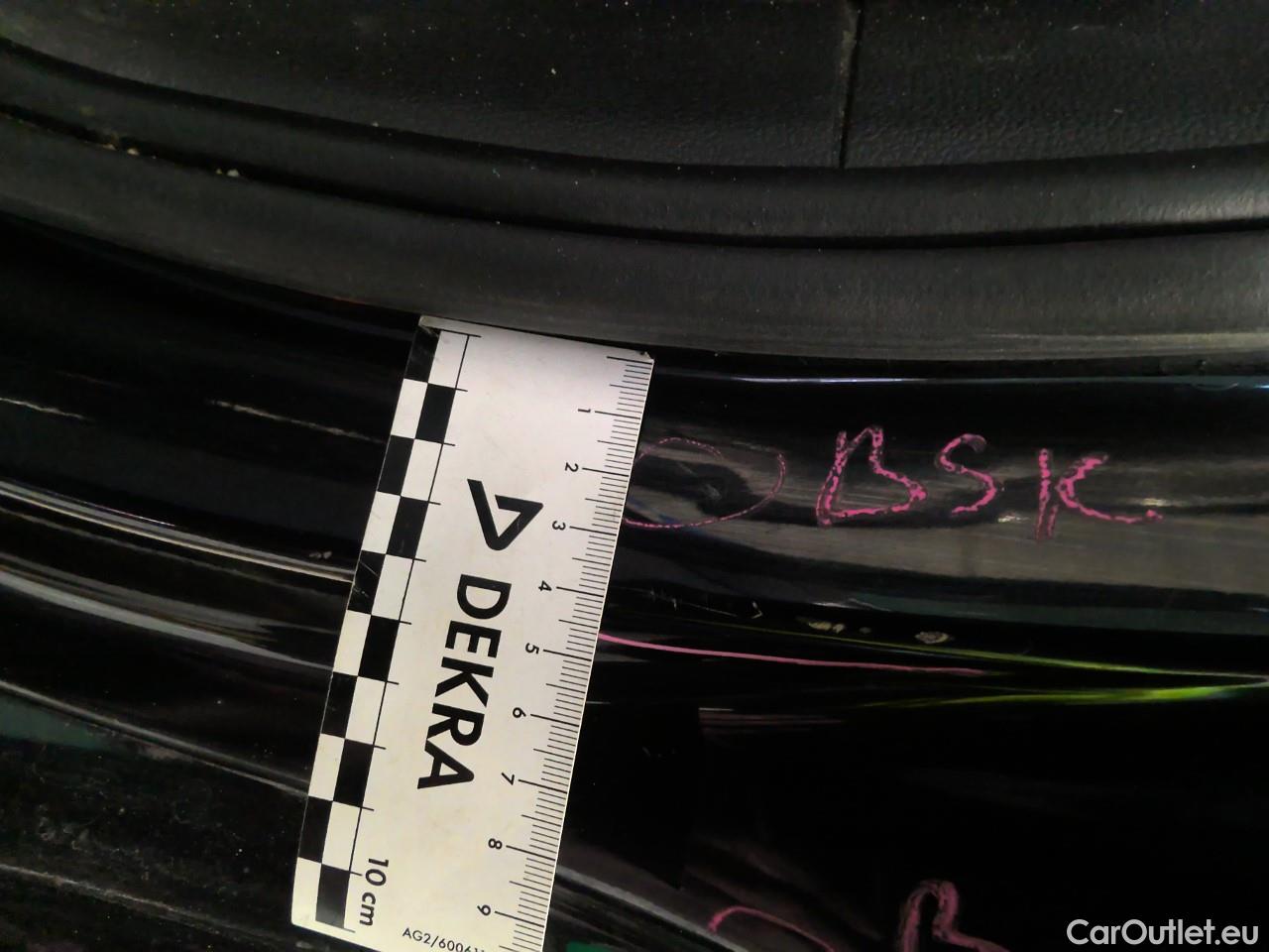  Volkswagen  Passat Pass.SC TDI 200 GT 4M Aut #35