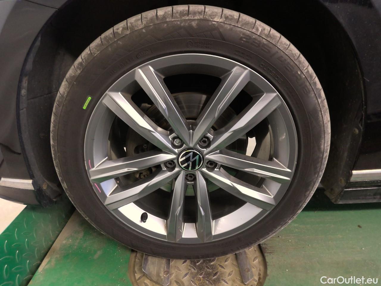  Volkswagen  Passat Pass.SC TDI 200 GT 4M Aut #40