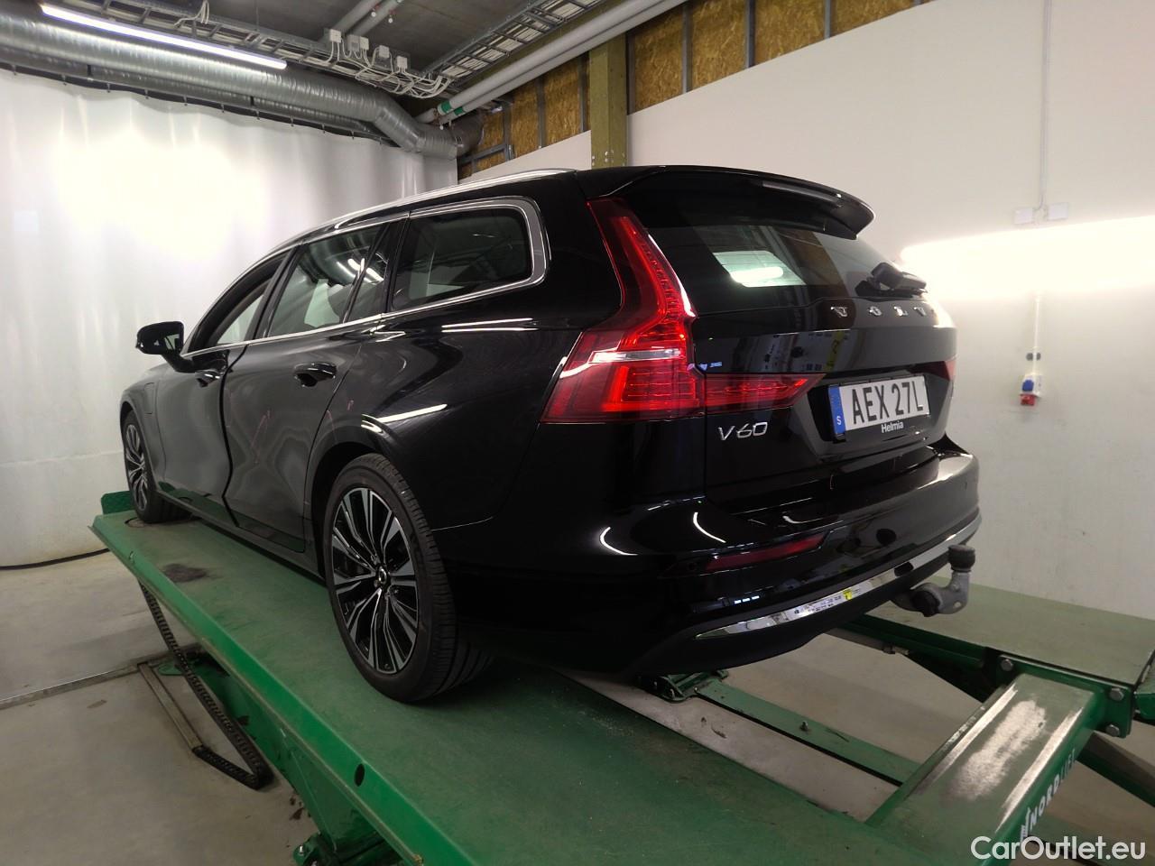  Volvo  V60  T6 350 Cor.Ed.Rec. AWD Aut #15