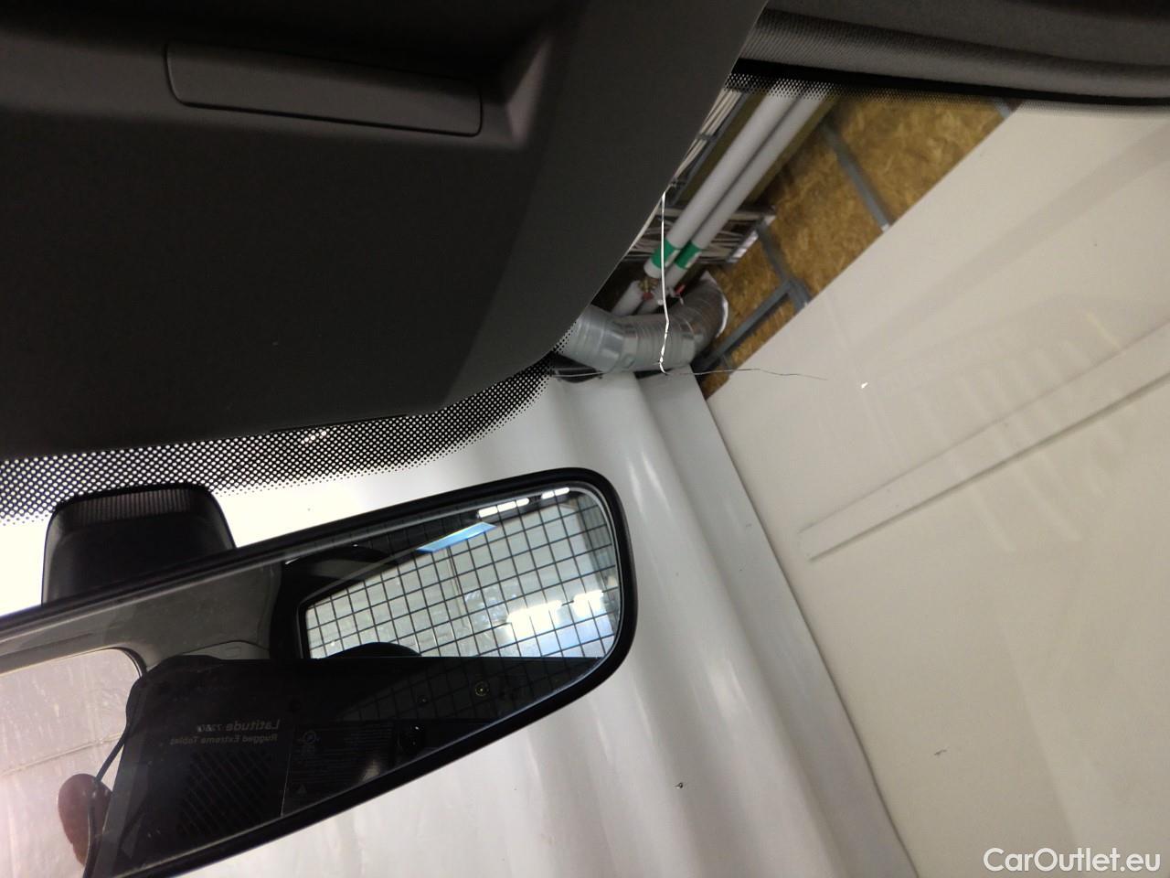  Volkswagen  Crafter Craf. EH TDI 177 35 L4 A 4M CC #22