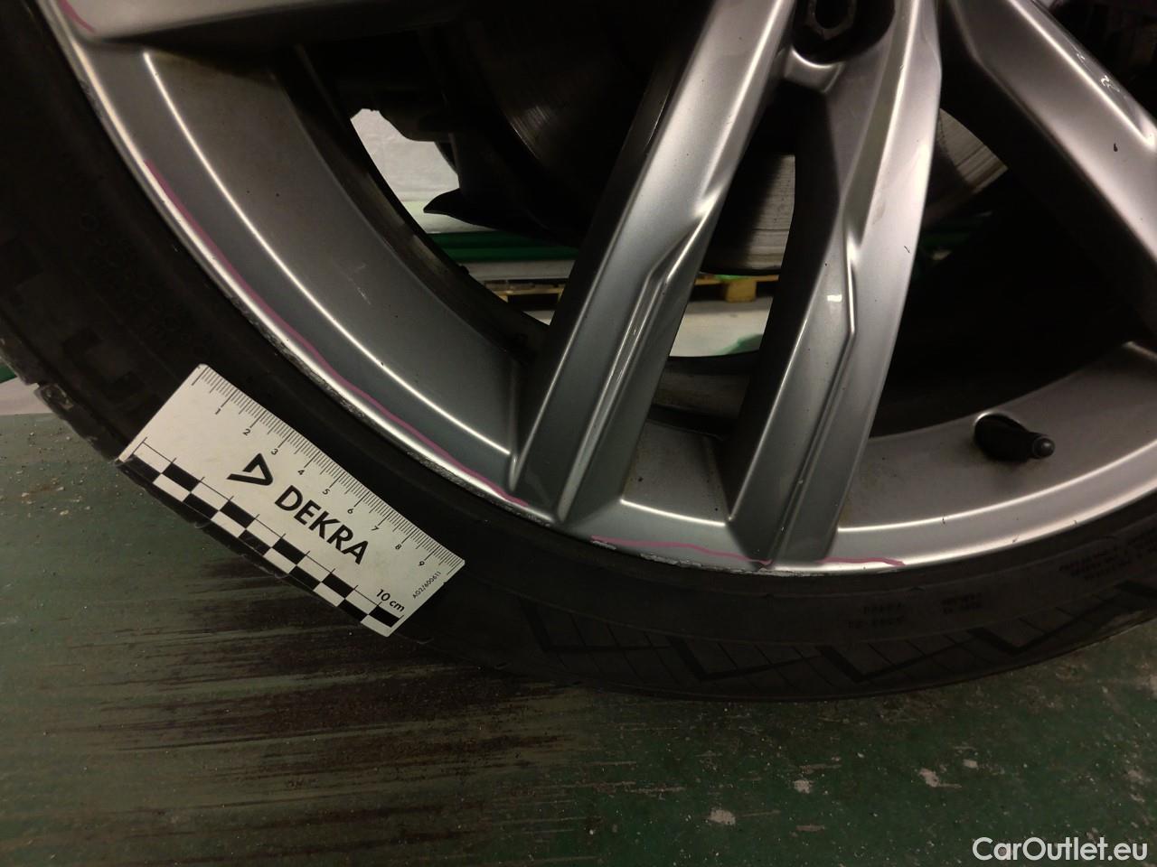  Volkswagen  Passat Pass.SC TDI 200 GT 4M Aut #16