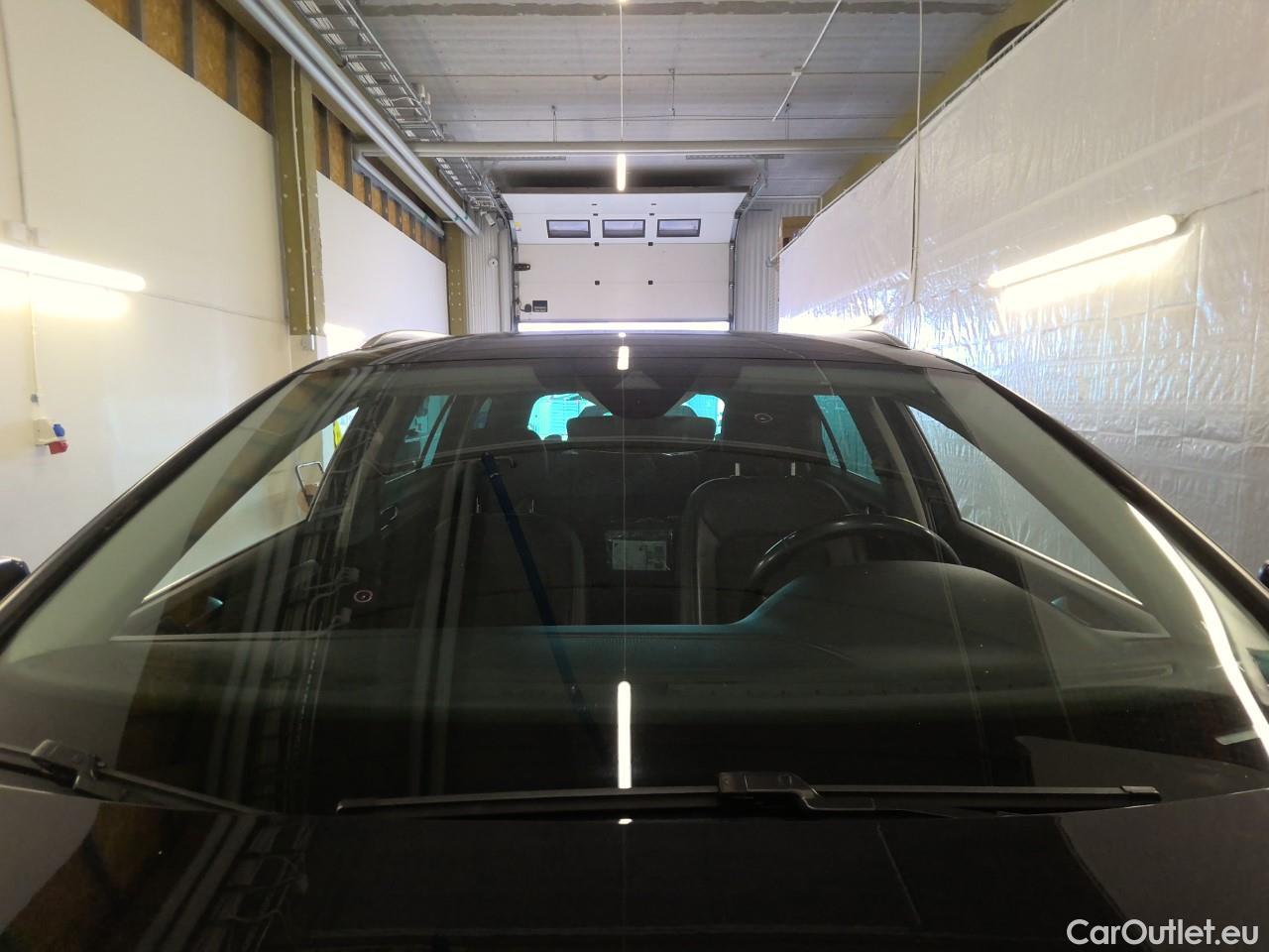  Volkswagen  Passat Pass.SC TDI 200 GT 4M Aut #44