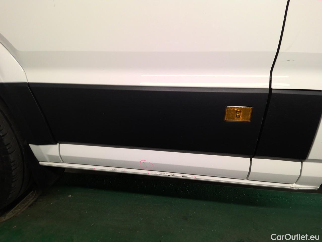  Volkswagen  Crafter Craf. EH TDI 177 35 L4 A 4M CC #18