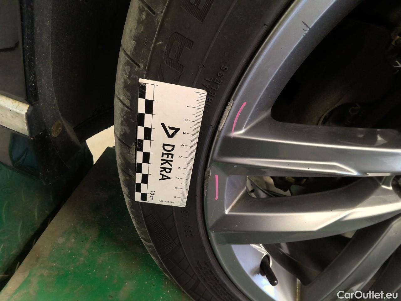  Volkswagen  Passat Pass.SC TDI 200 GT 4M Aut #39