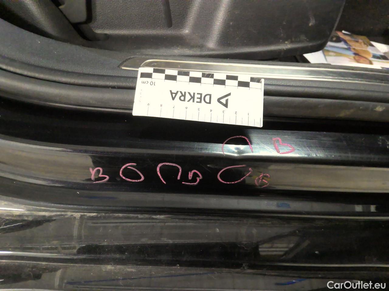  Volkswagen  Passat Pass.SC TDI 200 GT 4M Aut #9