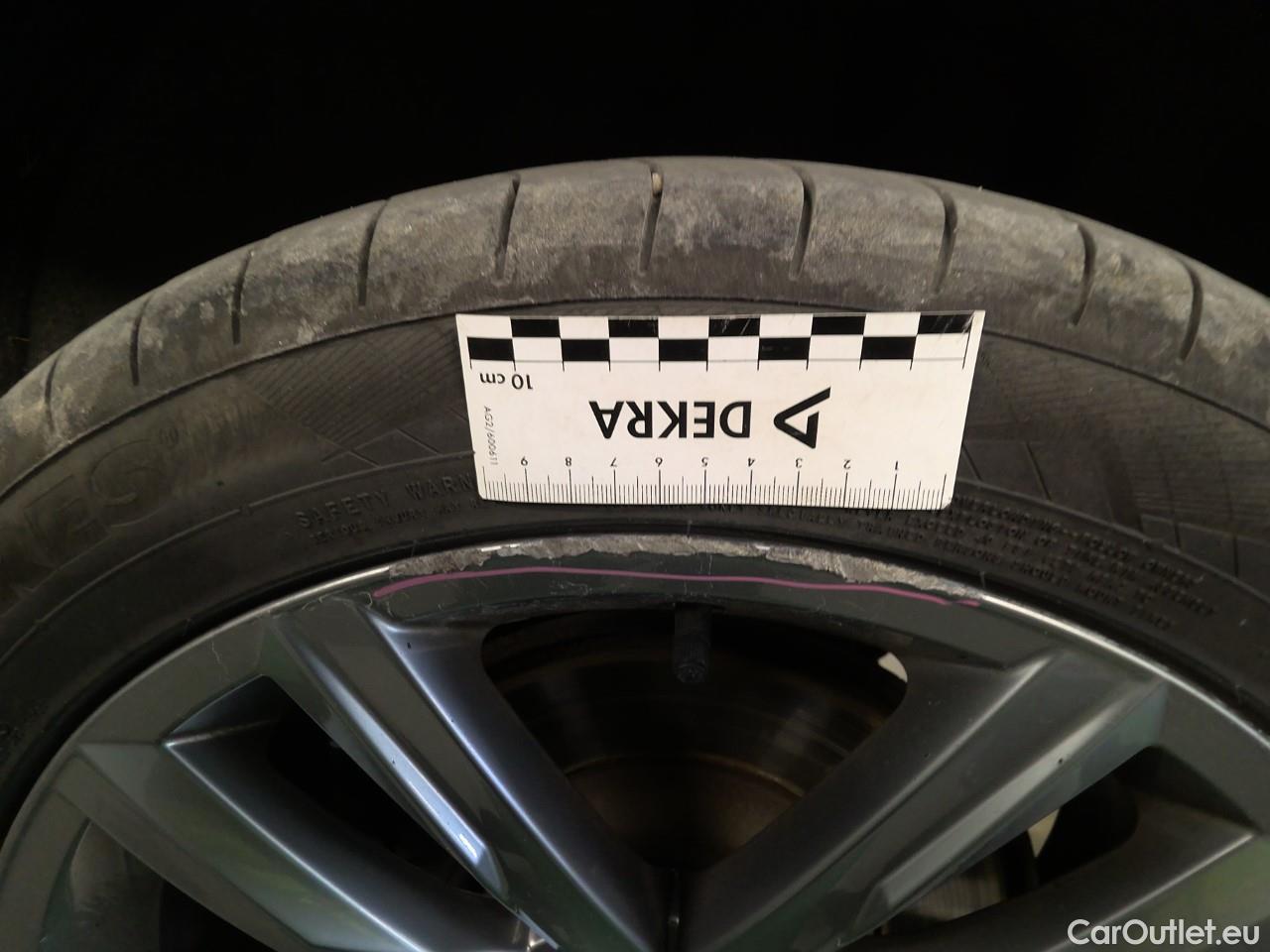  Volkswagen  Passat Pass.SC TDI 200 GT 4M Aut #33