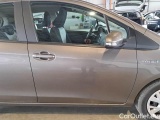  Toyota  Yaris TOYOTA  / 2017 / 5P / BERLINA 1.5 HYBRID BUSINESS #54