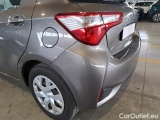  Toyota  Yaris TOYOTA  / 2017 / 5P / BERLINA 1.5 HYBRID BUSINESS #74