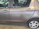  Toyota  Yaris TOYOTA  / 2017 / 5P / BERLINA 1.5 HYBRID BUSINESS #82