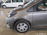  Toyota  Yaris TOYOTA  / 2017 / 5P / BERLINA 1.5 HYBRID BUSINESS #93