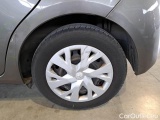  Toyota  Yaris TOYOTA  / 2017 / 5P / BERLINA 1.5 HYBRID BUSINESS #105