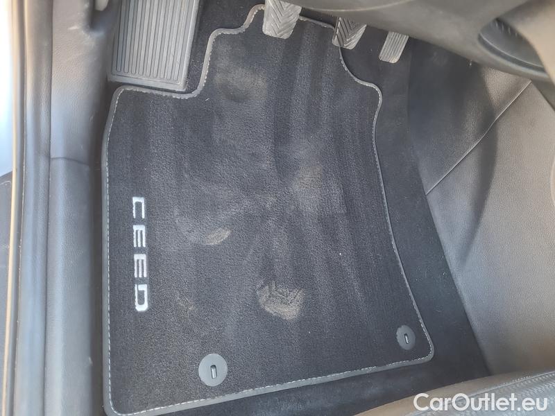  KIA  Cee'd Ceed  (CD) (2018->) Ceed SW 1.5 T-GDI 118 Top #4