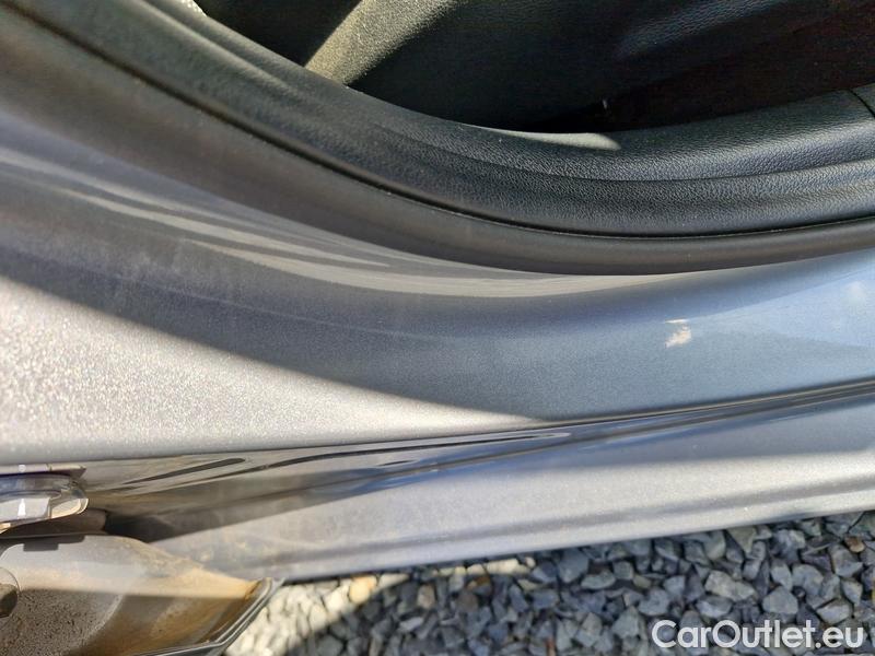  KIA  Cee'd Ceed  (CD) (2018->) Ceed SW 1.5 T-GDI 118 Top #26