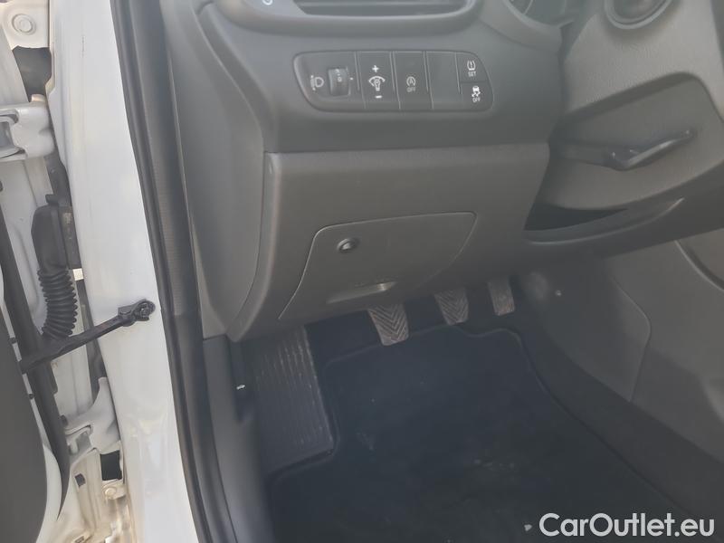  Hyundai  i30   cw (PD)(2017->)  kom.1.6CRDi 115 Smart #7