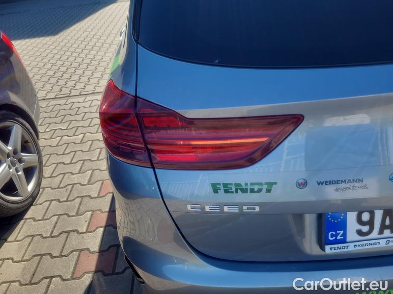  KIA  Cee'd Ceed  (CD) (2018->) Ceed SW 1.5 T-GDI 118 Top #9