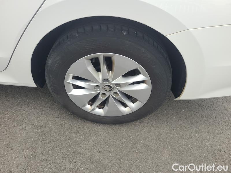  Skoda  Octavia  Combi (NX3)(2020) Oct.Combi 1.0TSI 81 Ambition #10