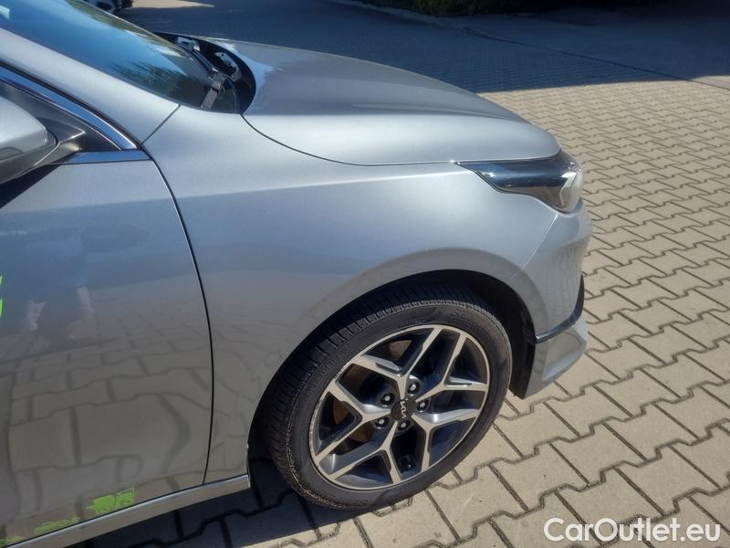  KIA  Cee'd Ceed  (CD) (2018->) Ceed SW 1.5 T-GDI 118 Top #14