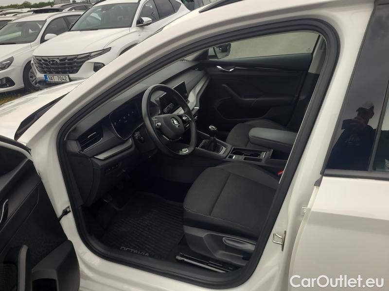 Skoda  Octavia  Combi (NX3)(2020) Oct.Combi 1.0TSI 81 Ambition #5