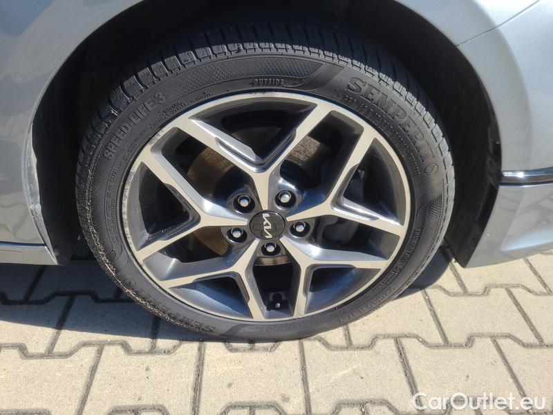  KIA  Cee'd Ceed  (CD) (2018->) Ceed SW 1.5 T-GDI 118 Top #15