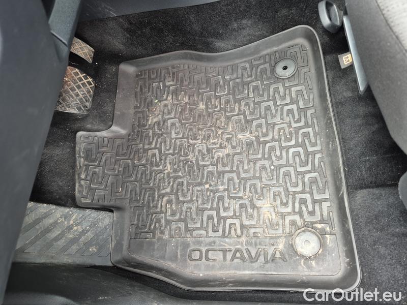  Skoda  Octavia  Combi  (5E5)(03.2017->) Octa.Com TDI 135 Style 4x4 AT #3